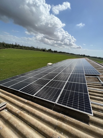 Pose de panneaux photovoltaïques à Lunel
